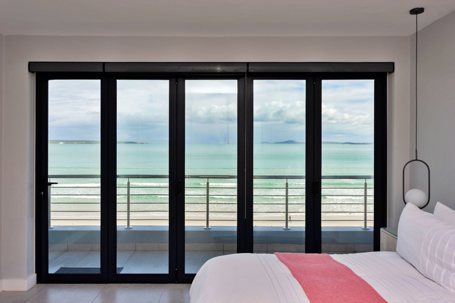 7 Bedroom Property for Sale in Calypso Beach Western Cape